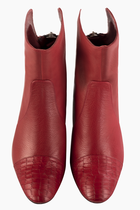 Scarlet red women's ankle boots with a zip at the back. Round toe. Medium block heels. Top view - Florence KOOIJMAN